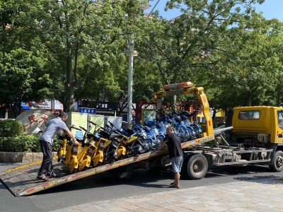 用双手“扶起”文明！梅县区开展共享单车乱象整治行动