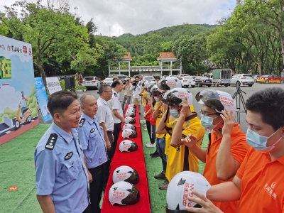 “一盔一带，安全常在”！梅州市警保联动交通安全守护行动启动