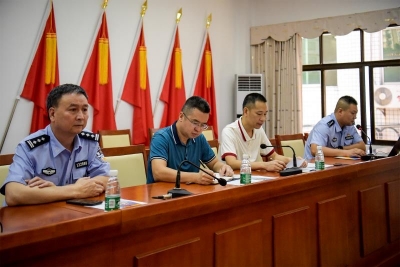 阿sir教你不上当~反诈“小课堂”走进兴宁这个镇...