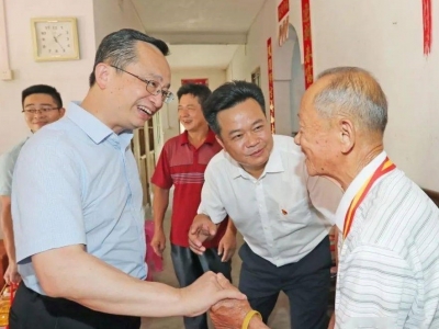 梅州市直机关工委扎实开展“七一”系列活动