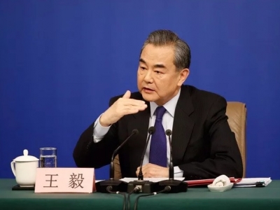王毅：美方不守法还单边制裁守法国家，天下哪有如此荒唐逻辑？