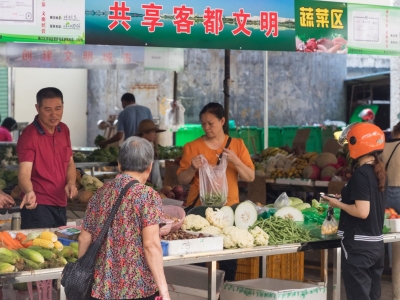 环境越来越好，提档升级后的华建市场“顾客又都回来了”
