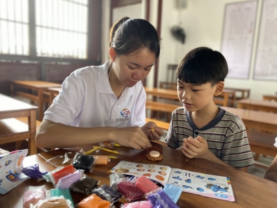 进村送爱！梅县区关爱留守儿童和困境儿童活动在南口镇举行