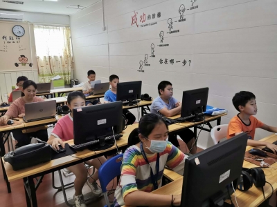 暑期“收心班”悄然兴起，专家：有帮助但非必要