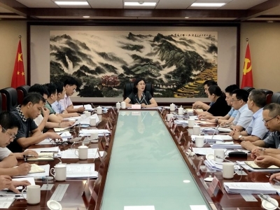 梅州召开制造业及园区重大项目建设总指挥部月度调度会