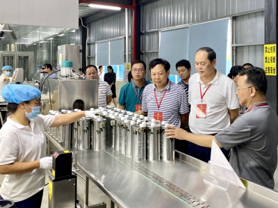 市政协组织委员到兴宁视察特色农业发展情况：搞好精深加工 助推脱贫奔康