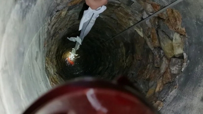 老人黑夜中掉入20米深的水井...紧急救援！