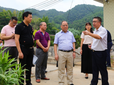 余其豹：积极探索美丽乡村联动发展新路径 推进脱贫攻坚与乡村振兴有效衔接