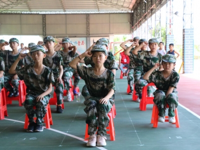 “关爱留守儿童，兴宁在行动”夏令营活动圆满结营：聚焦力量，关注成长