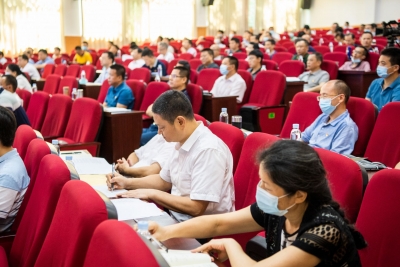 努力开创“平安之乡”建设新局面！全市政法领导干部掀起一股学习热潮...