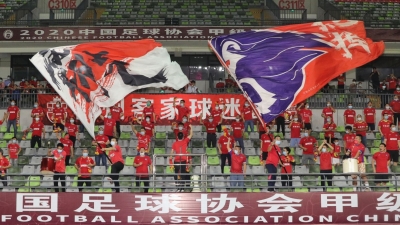 听，这个助威声，久违了！中甲梅州赛场的疯狂和热闹回来了