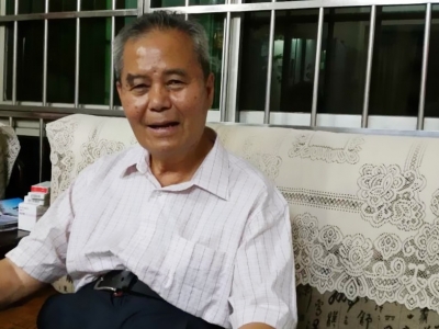 一片赤心育桃李！记印尼归国华侨、英语教师黄丁仁