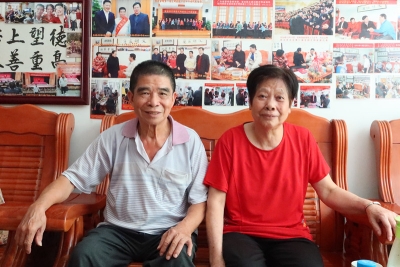 最美的爱情，藏在时光里！来看梅城这对金婚夫妇实力秀恩爱！