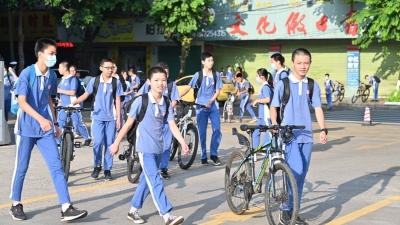 叮铃铃，梅州《开学》大片今天上映！