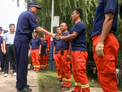 他，写下请战书，奔赴安徽奋战抗洪一线28天！