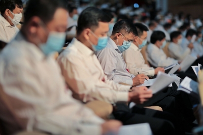 聚焦全会丨统筹推进疫情防控和经济社会发展，是当前工作的重中之重