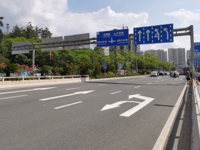 今日15时起，广州大桥南端红绿灯路口通行方式有变，来看→