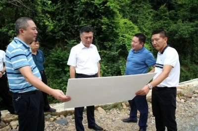 熊锋松到银江、高陂督导韩江高陂水利枢纽工程相关工作