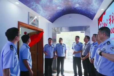 梅县区公安分局合成作战中心揭牌启用