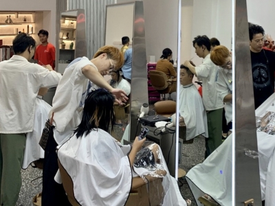 从“剃头”到“造型”，岁月变迁从“头”说起...