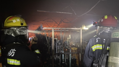 纺织厂车间半夜大火！事发梅城环市北路