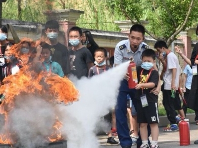 人车同屋、飞线充电？不可！大埔消防救援大队开展创文消防安全宣传