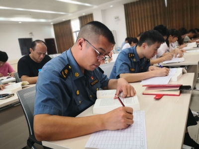 抓好“三部曲”，平兴高速掀起学习《习近平谈治国理政》热潮