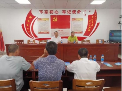 李礼醒到大埔县大埔角村宣讲《习近平谈治国理政》第三卷