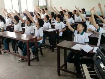 非遗“活”当下，学生乐其中！广东汉剧元素融入梅州中学百年历史校歌  