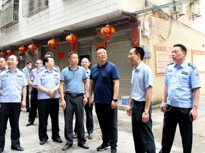 五华公安局党委班子成员到西河社区报到开展服务