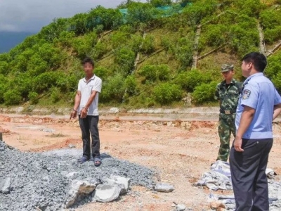 21.5吨！丰顺这四人见“材”起意，竟合伙盗卖起...