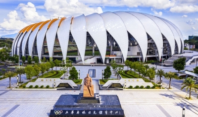 一起去看球吗？中甲梅州赛区正式向观众开放啦！票价是...