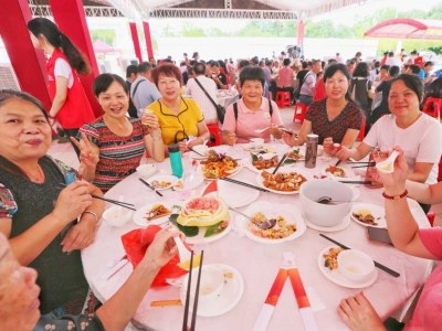 聚焦全会丨千方百计将梅州柚子宴、兴宁全鸽宴及客家菜大师宴做起来