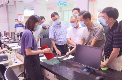 汕头市金融局调研组来蕉岭调研农村产权改革工作