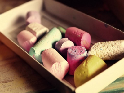 一根粉笔代代传承！平远石角村的“教师接力”，长大后我就成了你