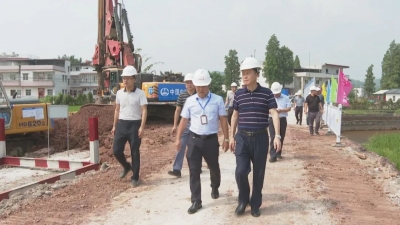 洪国华：挂图作战 全力保障梅龙高铁项目无障碍施工