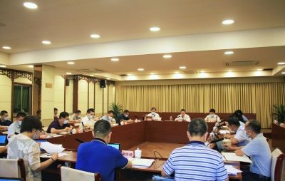  蒋万军主持召开梅州市纪委常委会（扩大）会议