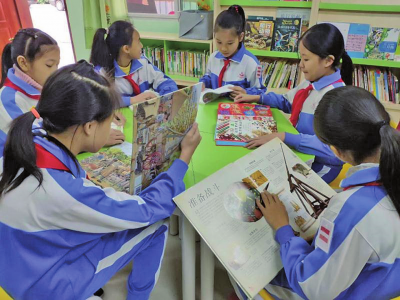 梅县区关工委：用心用情用功  做好做实关心下一代工作