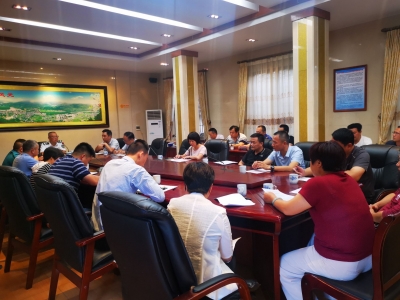 西阳镇部署S333线西阳段至白宫段人居环境专项整治  