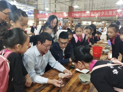 跟非遗来了个“亲密接触”~梅州市文化馆少儿艺术团到大埔“游学”