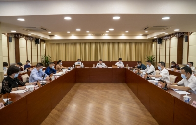 蒋万军主持召开市纪委常委会（扩大）会议