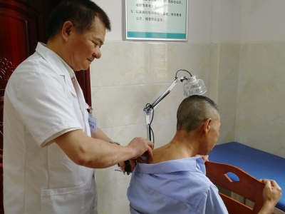 从医40年，他把芳华留给了村医这个岗位