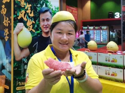 “双节”无休，她却说，这样过节才“柚”意思！