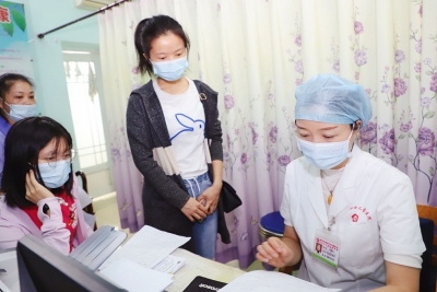 粉红十月~梅州这场义诊关爱“她健康”