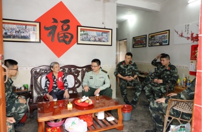 我们又来看您了！“兵儿子”给孤寡老人送来秋天的第一份温暖~