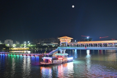 一年月色最明夜！你抬头望见月亮了吗？