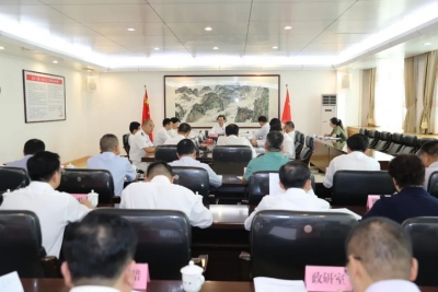 曾永祥主持召开丰顺县委常委会会议