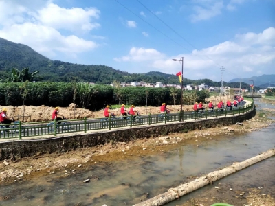 丰顺小胜镇举行“庆国庆、显初心”系列活动