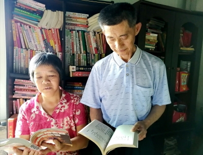 爱阅读是“传家宝”！梅州陈仕贤家庭获评广东“优秀书香家庭”