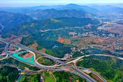 清明假期期间全国收费公路小客车免费通行